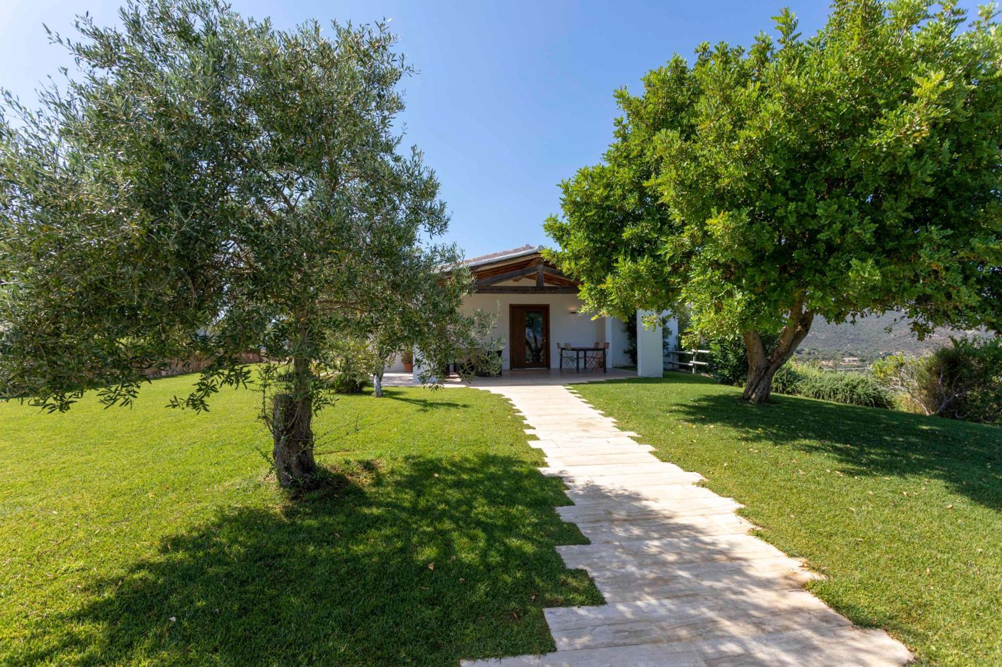 Villa Alba Esclusiva Villa Con Piscina A Sfioro E Vista Mozzafiato Sul Mare Куньяна Экстерьер фото