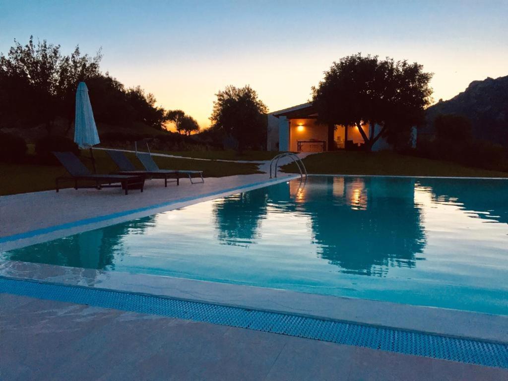 Villa Alba Esclusiva Villa Con Piscina A Sfioro E Vista Mozzafiato Sul Mare Куньяна Экстерьер фото